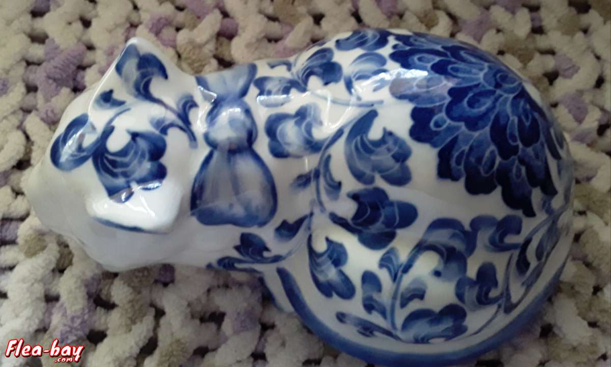 ANDREA SADEK PROCELIAN CAT