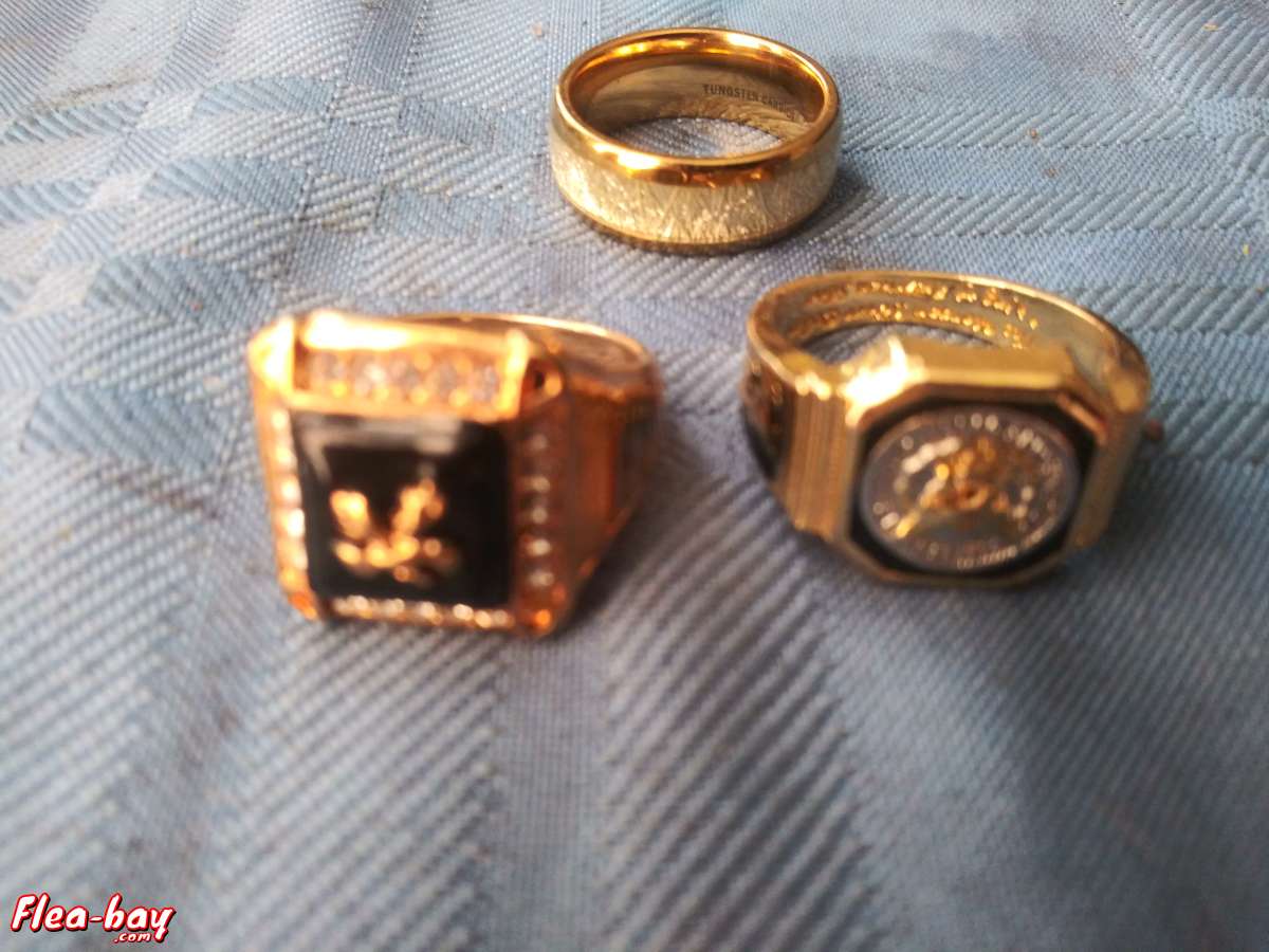 RINGS .  1 SZ 9 & 2 SZ 9.5