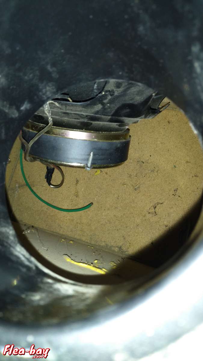 Speakerbox with two 12" in the box