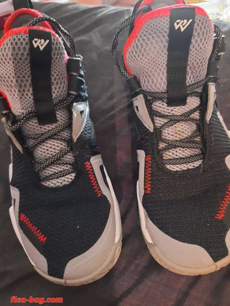 Men's Jordans size 8