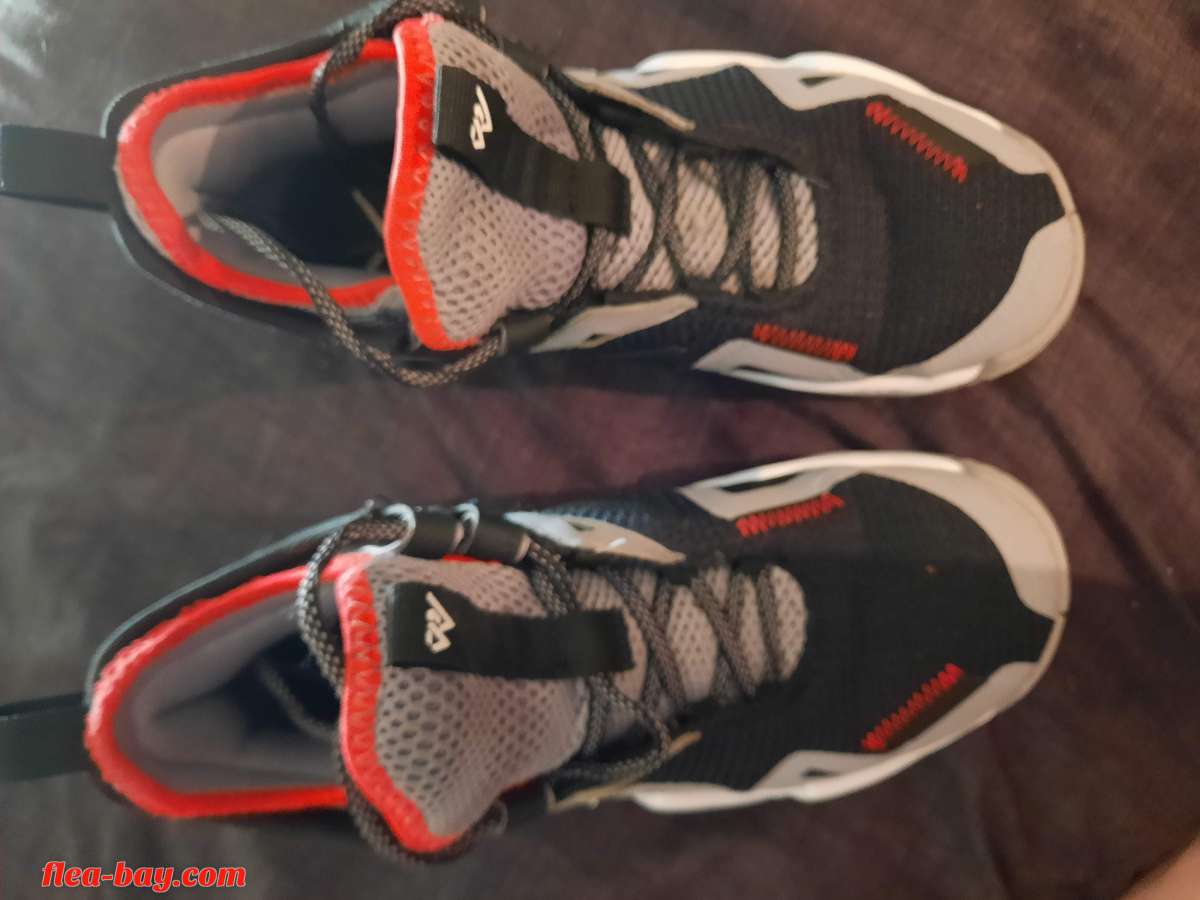 Men's Jordans size 8