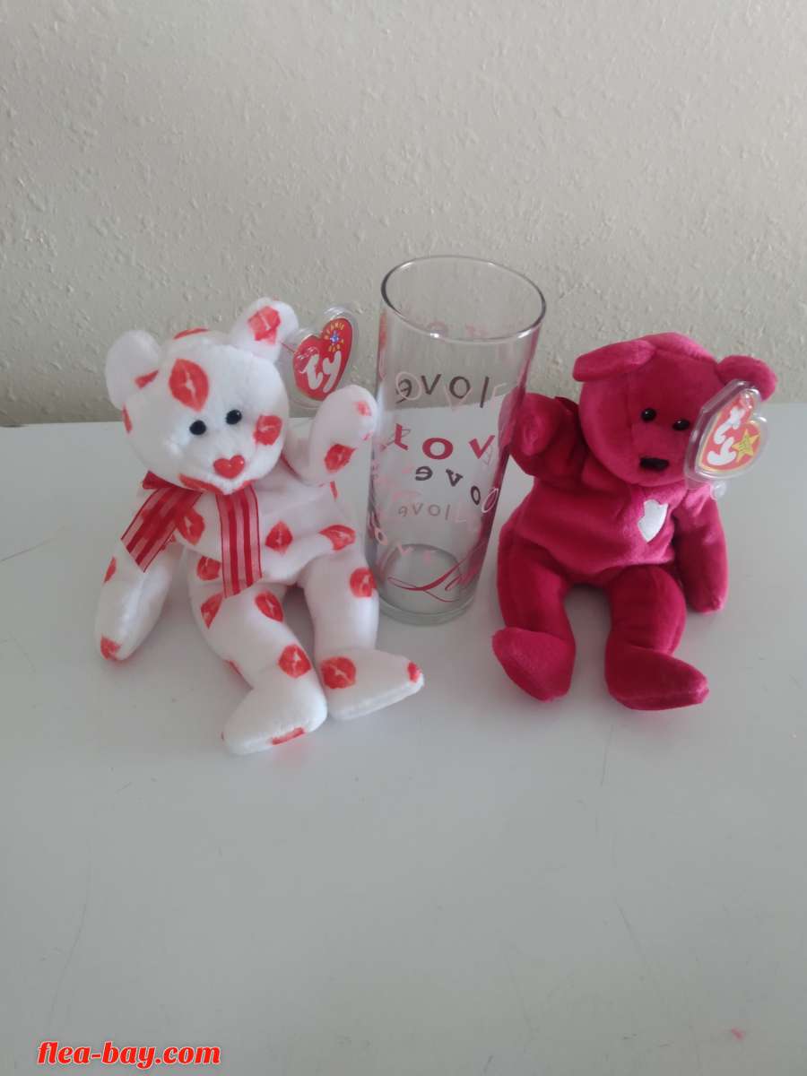 Valentine's beanie babys with flower vase