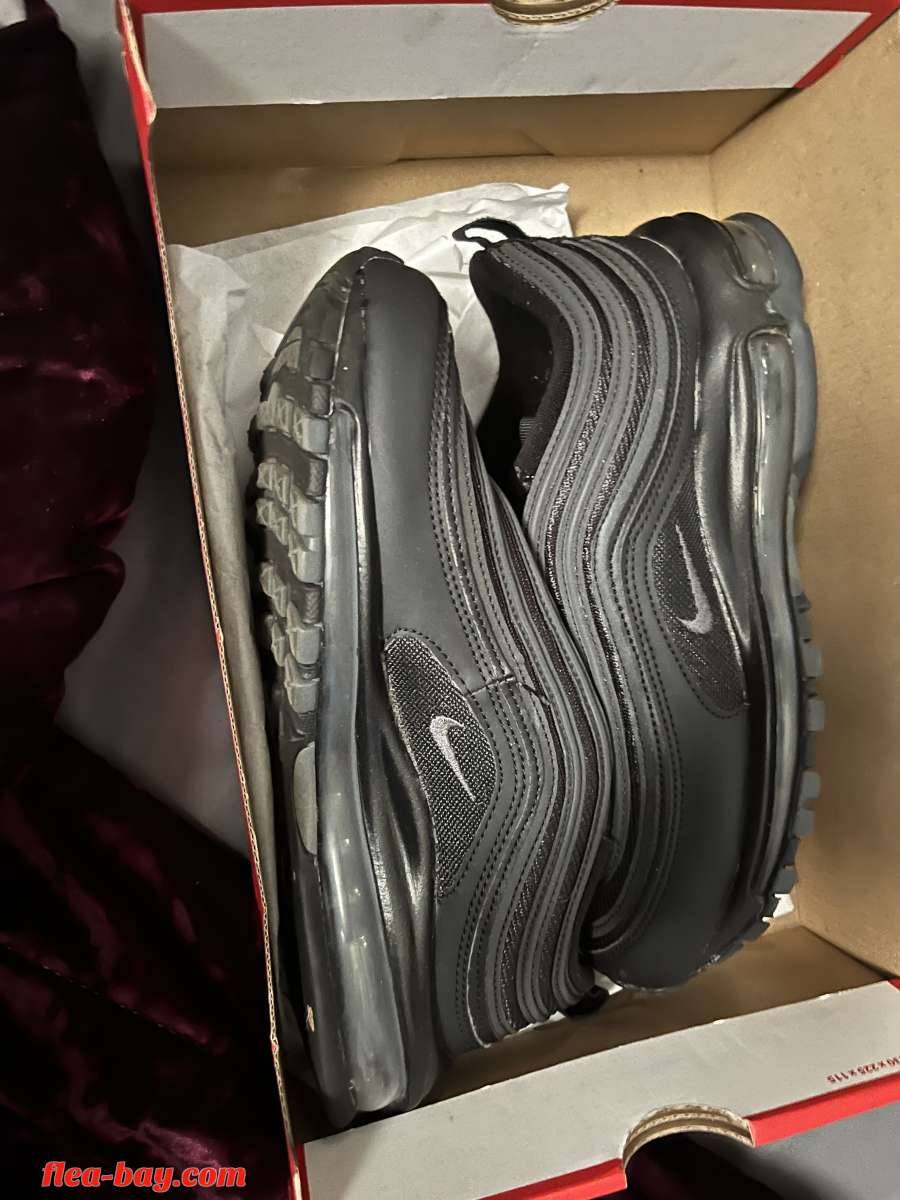 Name brand shoes and handbag