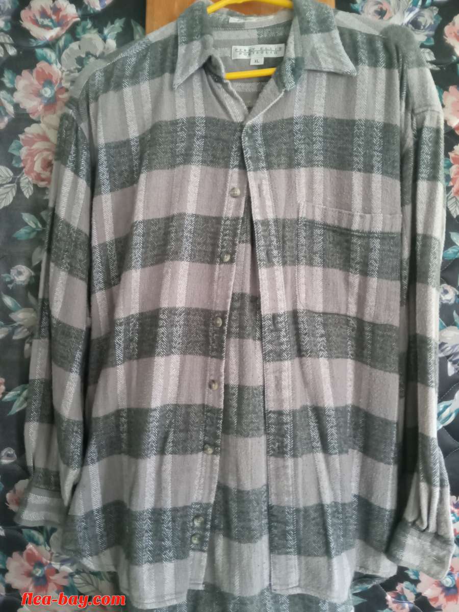 Perry Ellis Portfolio (Men's Dress Button Down Shirt)