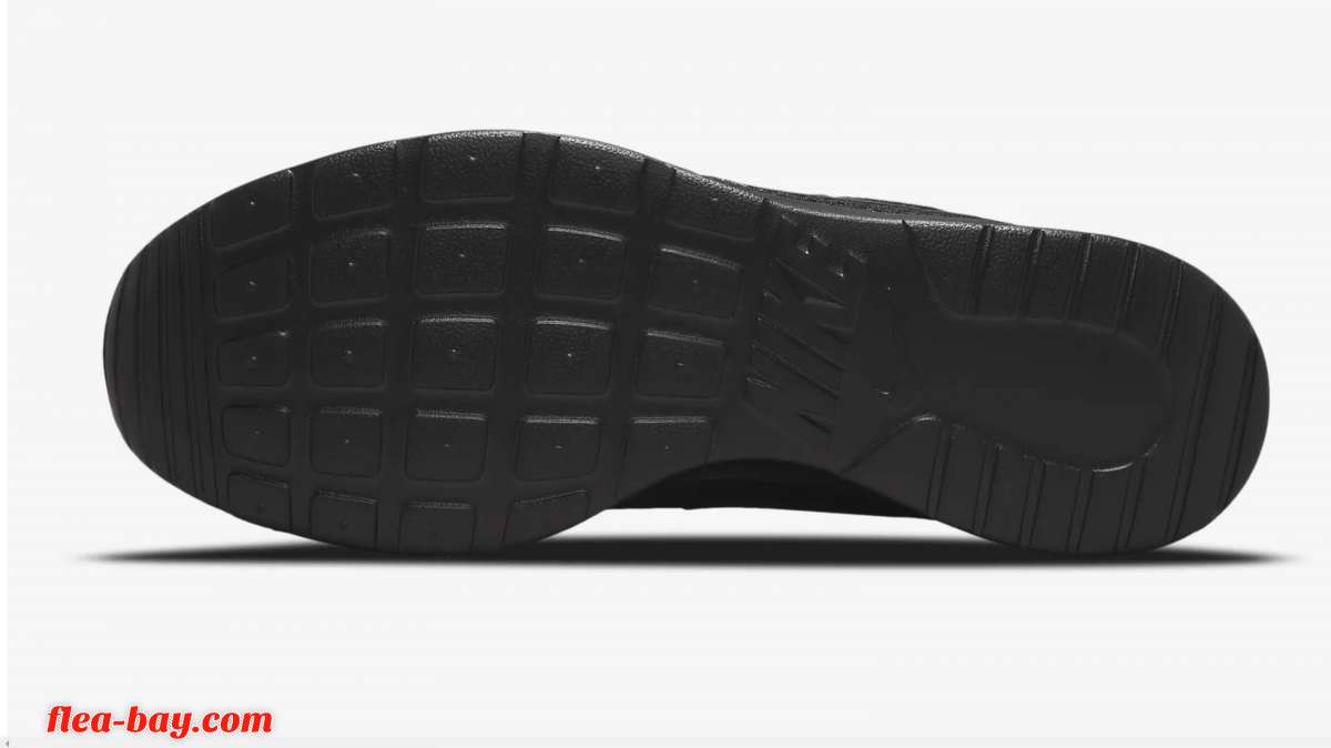 Brand New Nike Men's Tanjun Sneaker Black