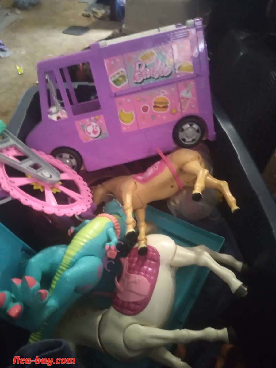 I got all these toys whoever I'm selling them too whoever wa