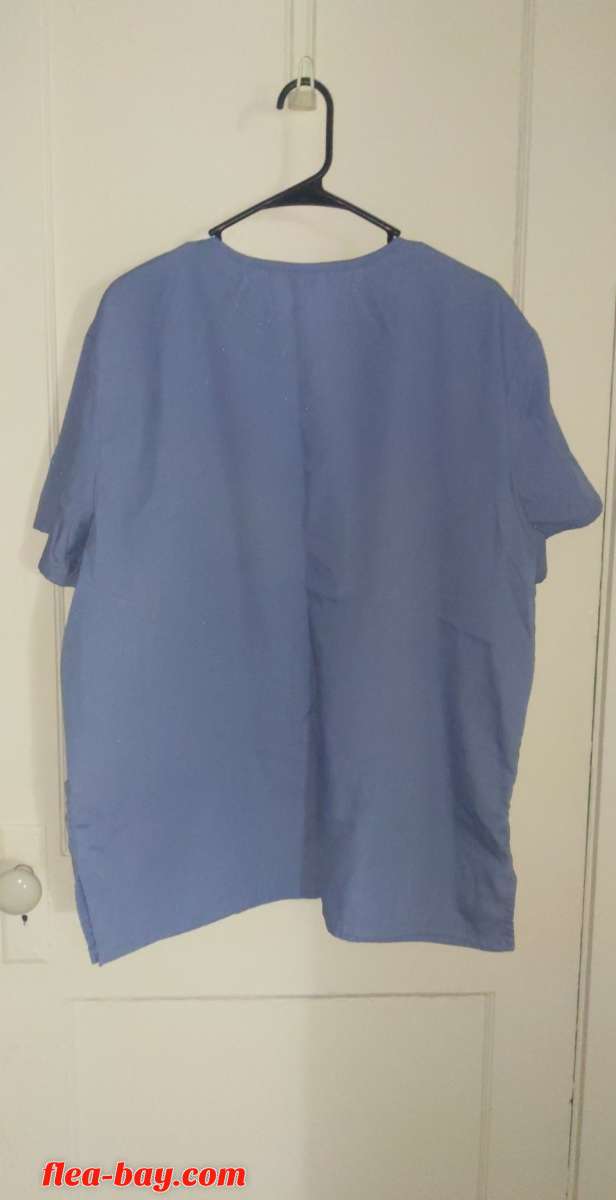 Men's scrubs.