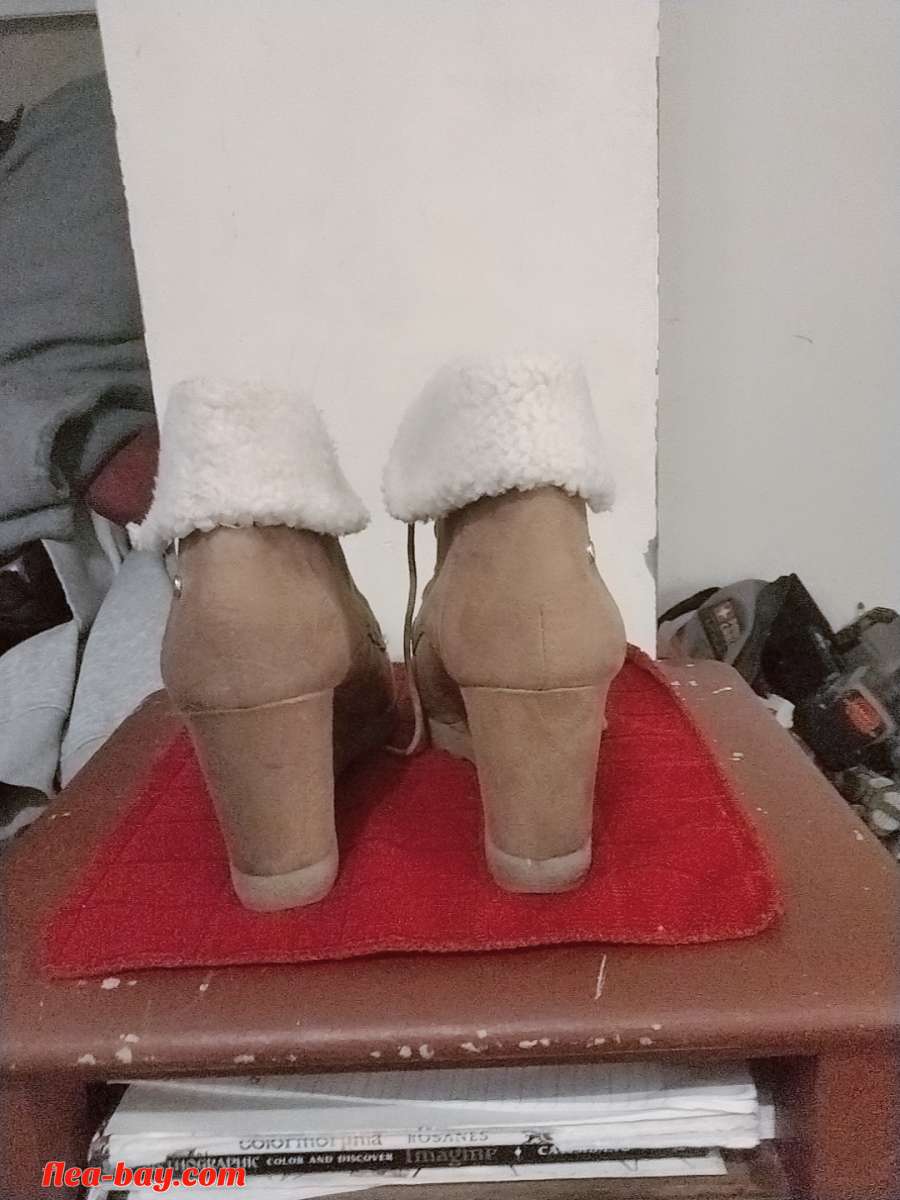 Dana Buchman wedge boots