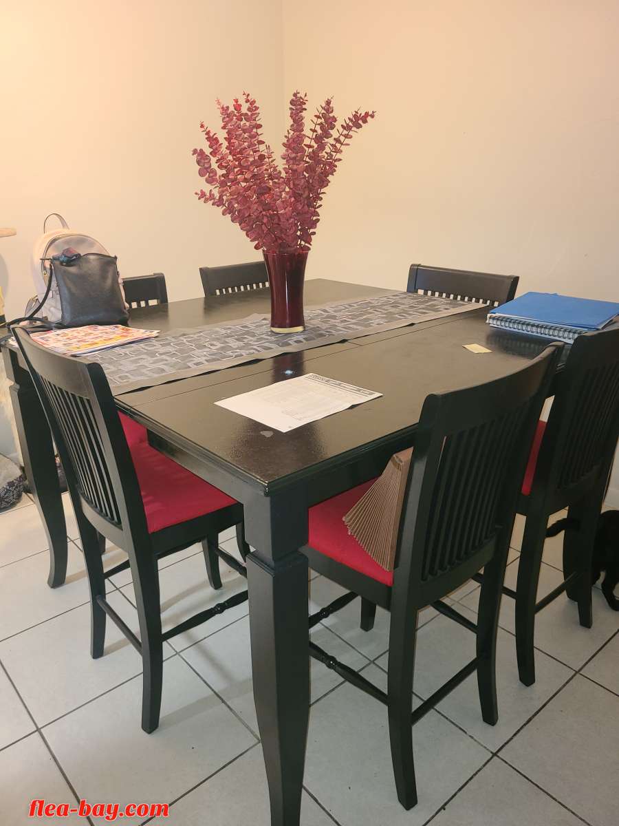 Dining room set with 6 chairs