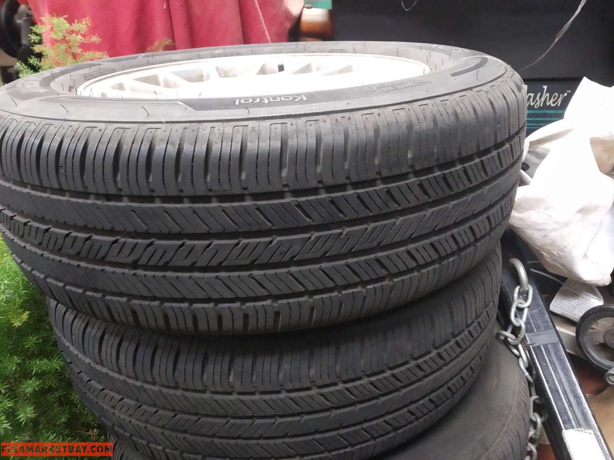 Volvo car tires