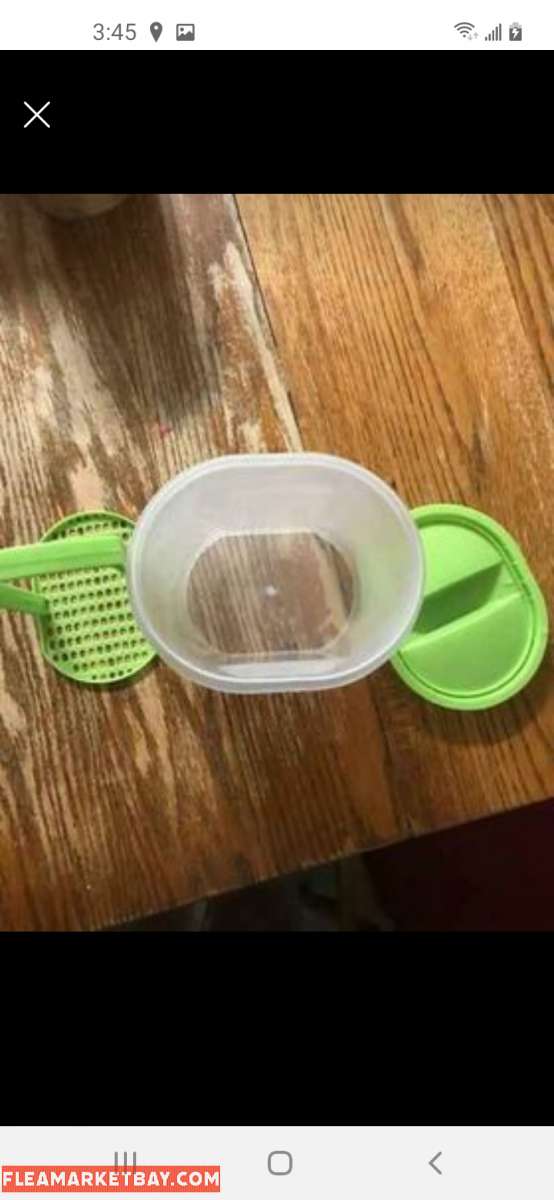 Pickle and Olive Keeper