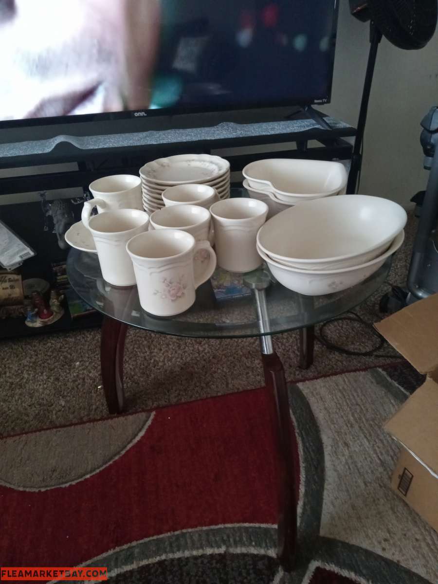 Dishes set 18 matching