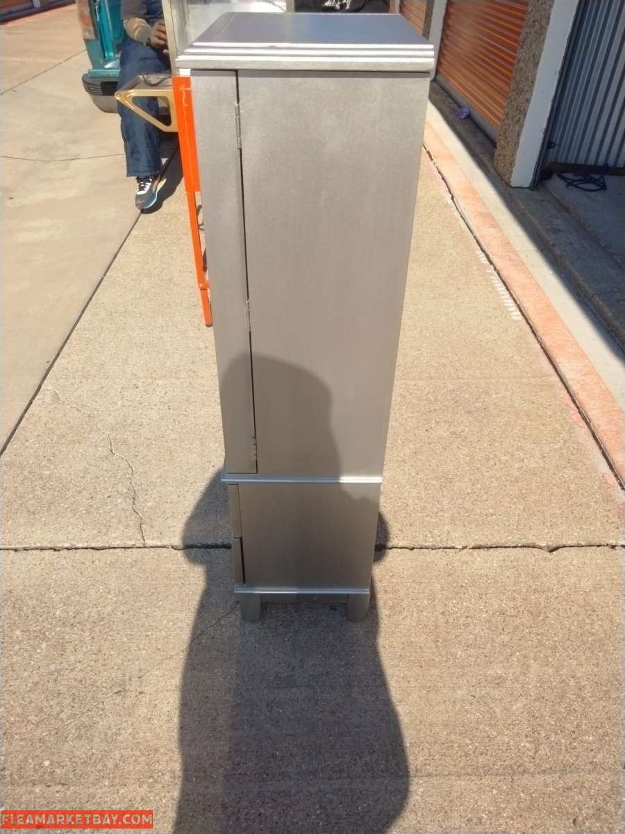 stand up jewelry cabinet with mirrors