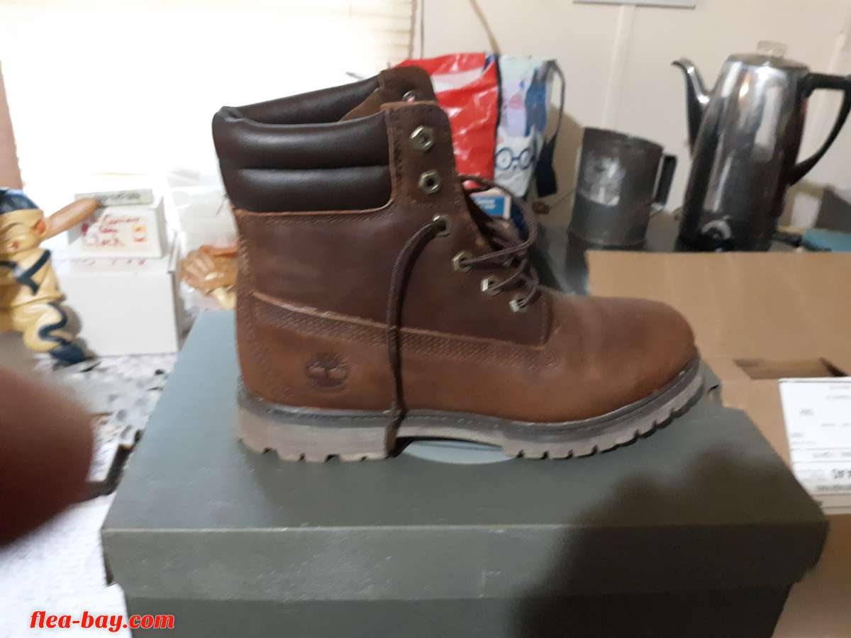 Womens Timberland Boots size 8.5M