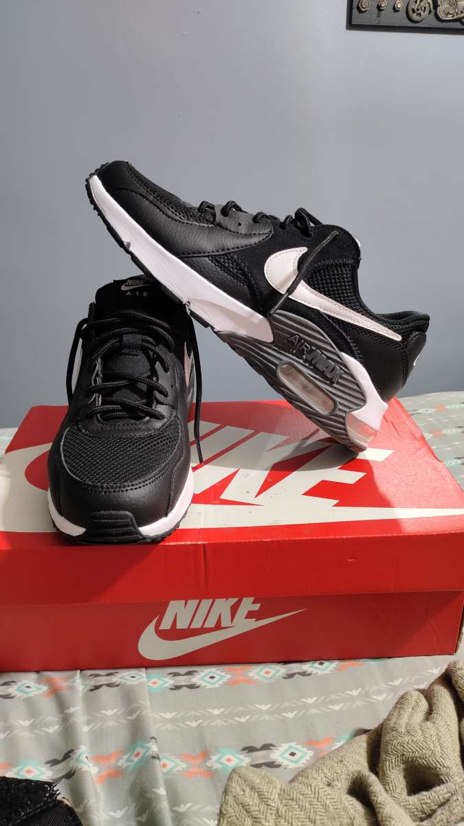 women's Nike air max excee