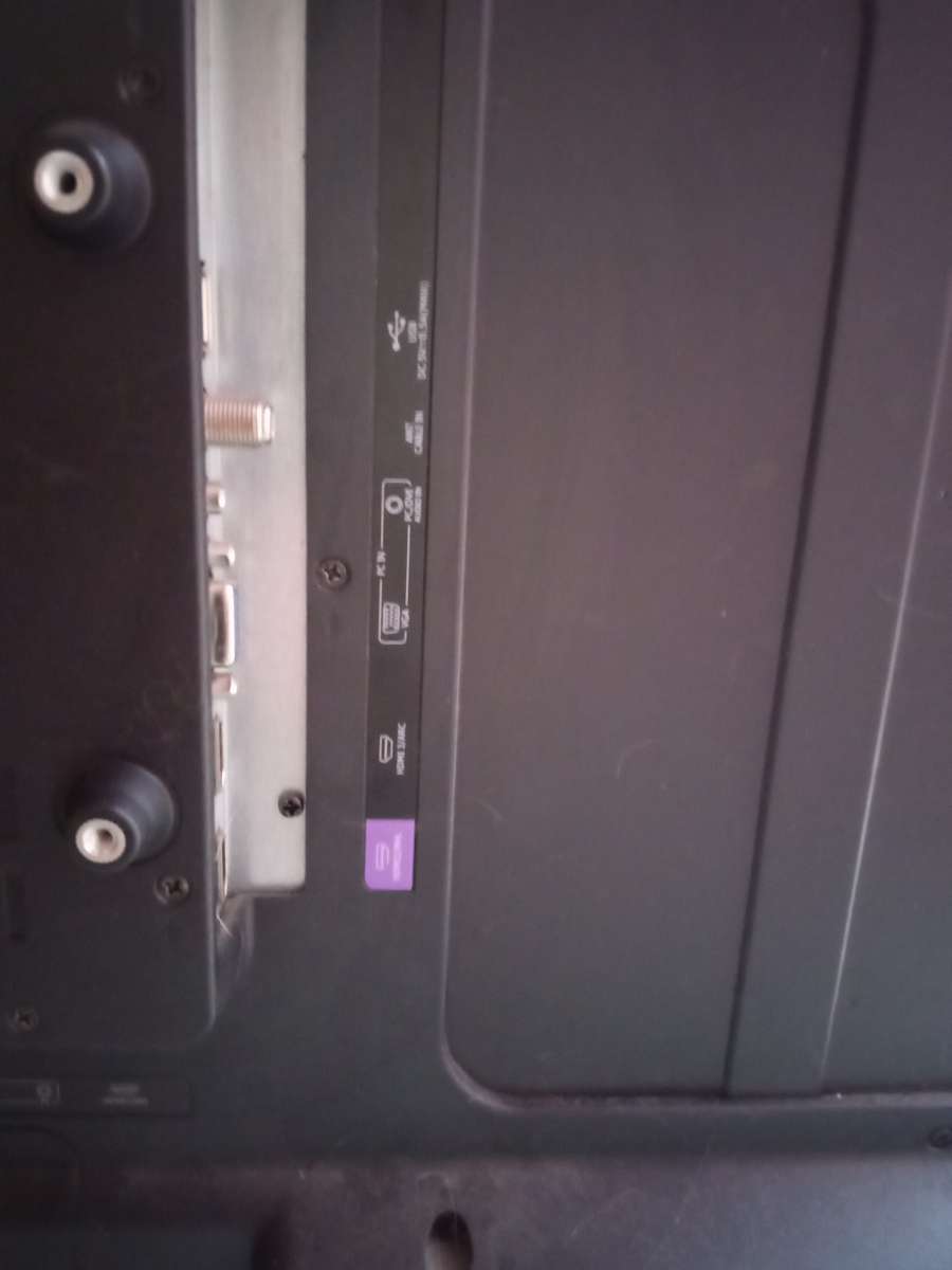 hennisee flatscreen tv