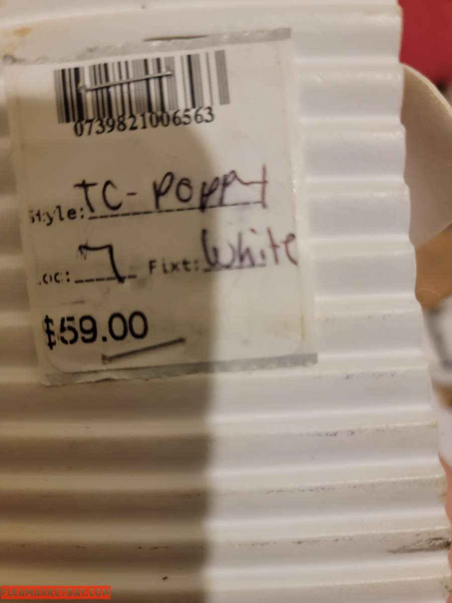 womens size 7 sandals NEW