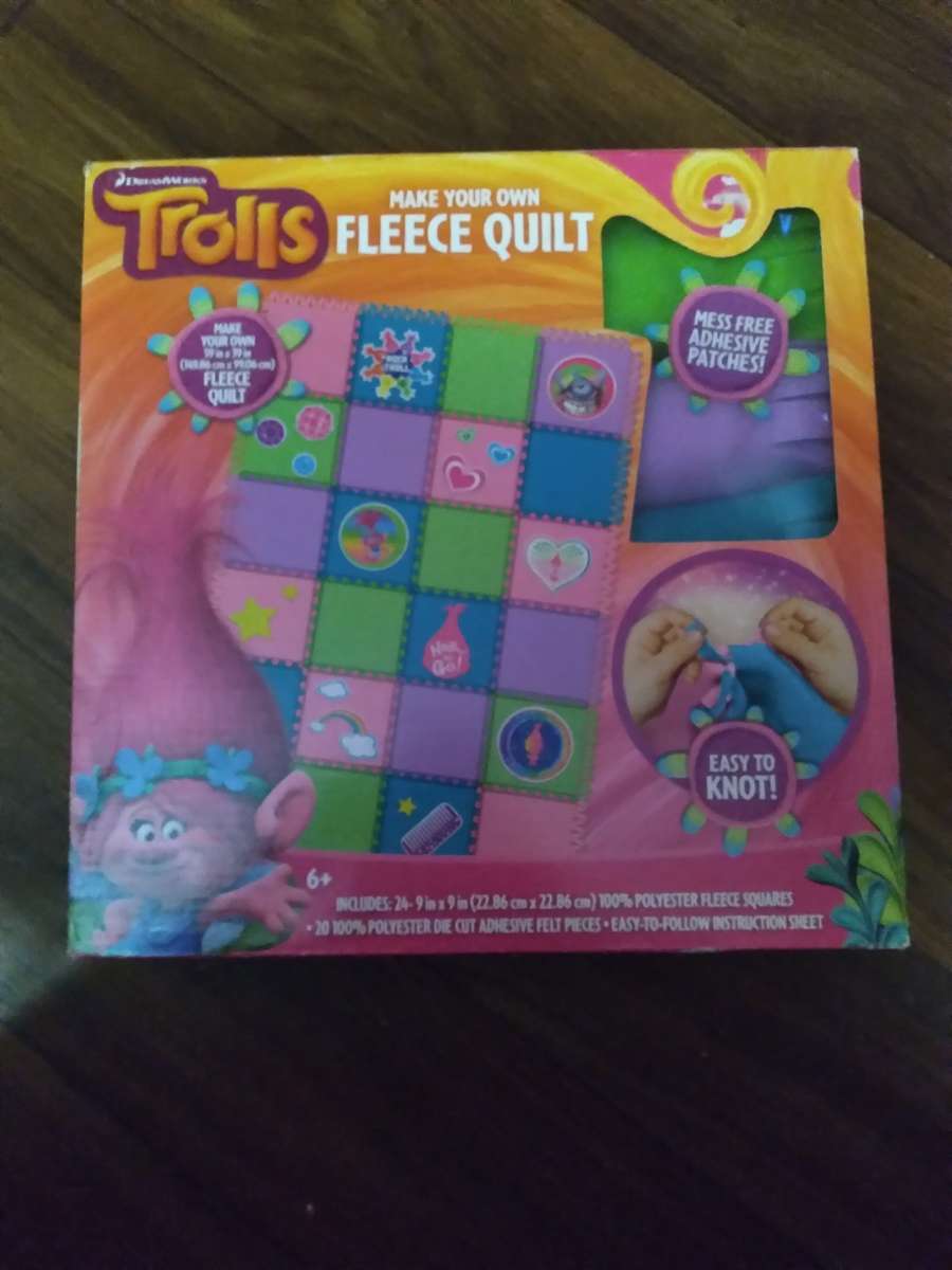 Trolls Fleece Quilt Maker