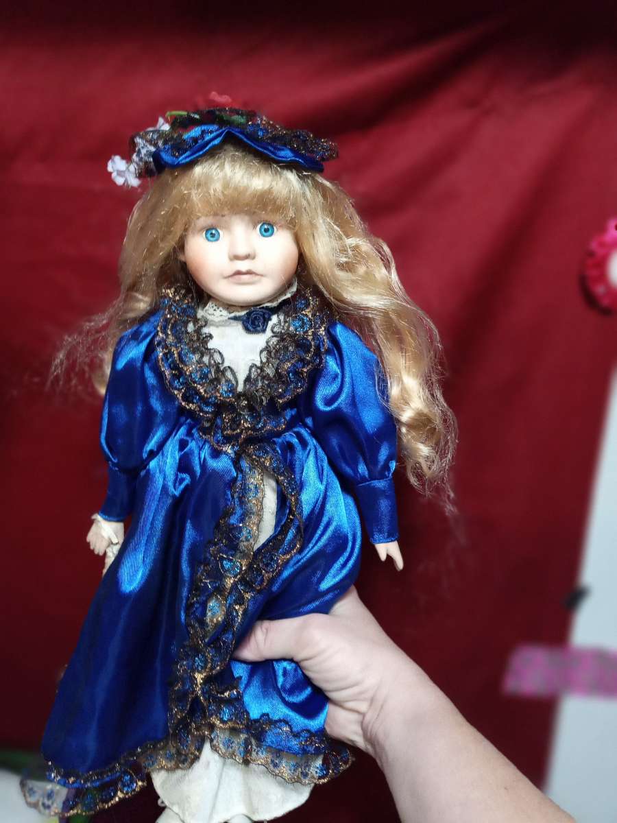 porcelion doll
