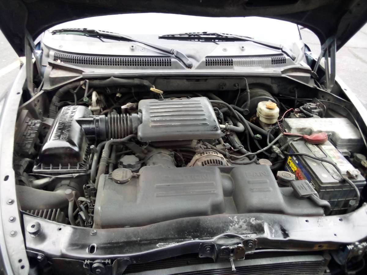 selling or trading 2001 Dodge Durango slt