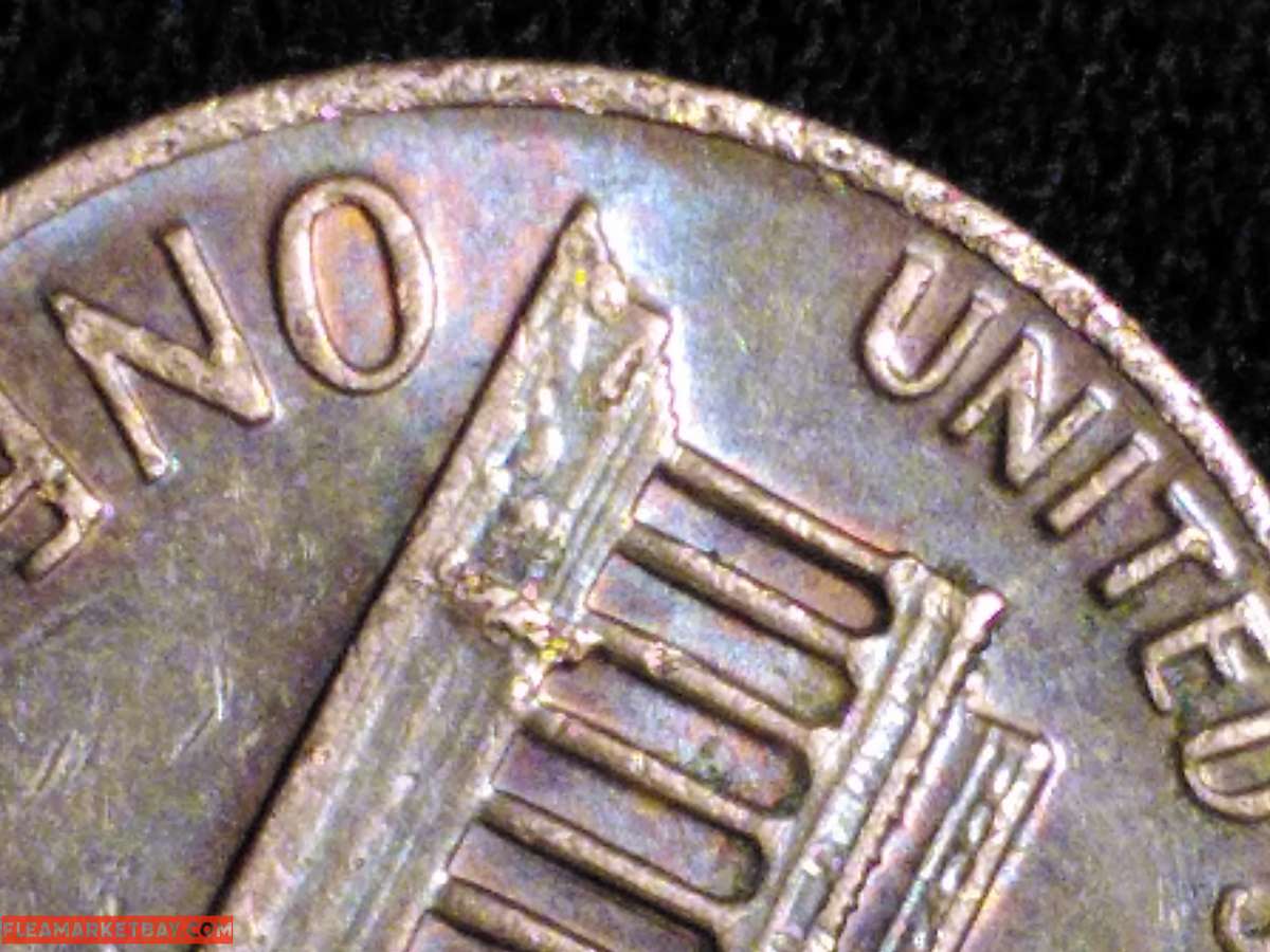 1972 S PENNY W/Rainbow tone and slight doubling.