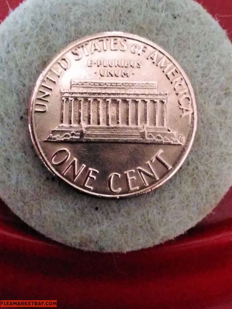 1983 No Mintmark (Philadelphia) Doubled Die Reverse.