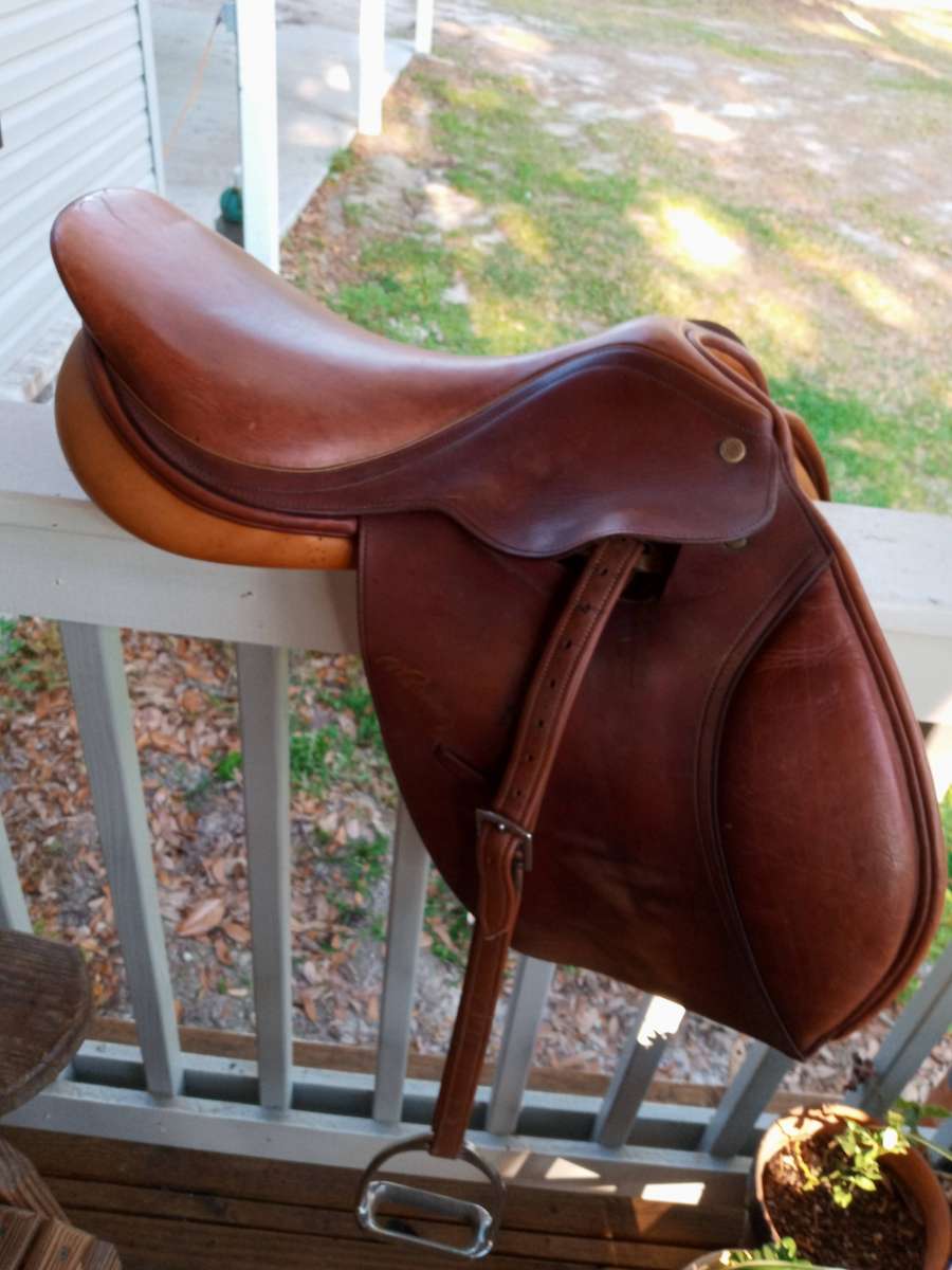 pessoa saddle