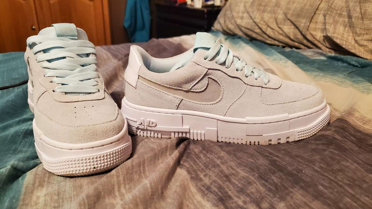 Air Force 1 Pixel Glacier Blue