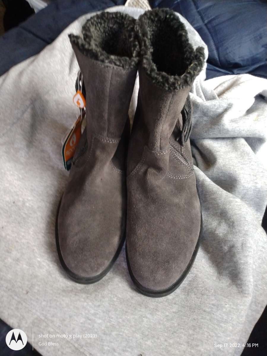 Sporto grey Suede Boots brand new