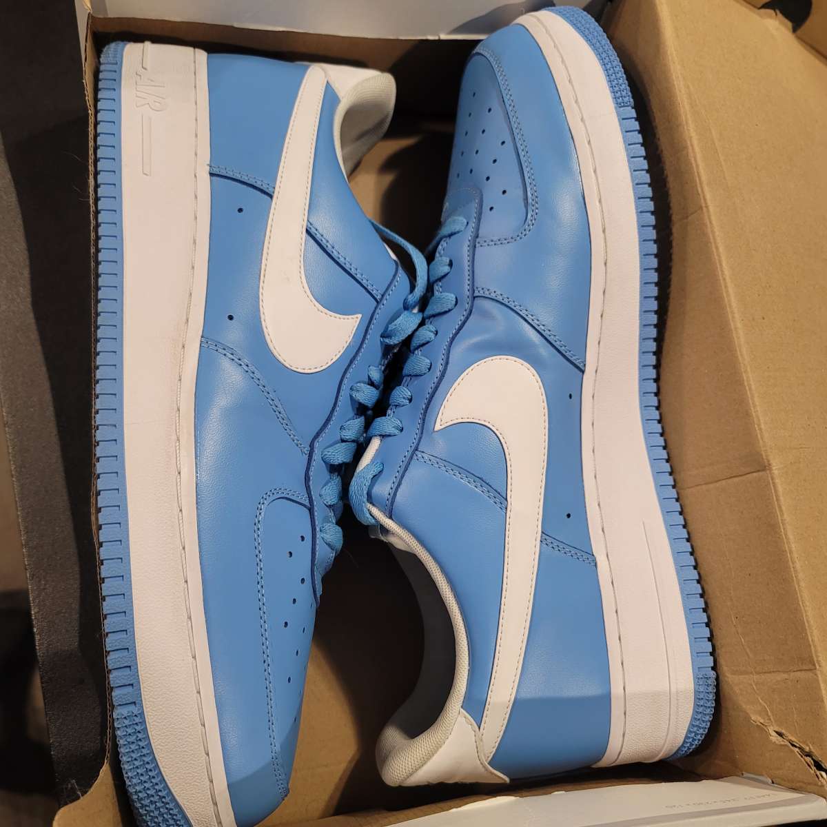 Air Force 1's University blue