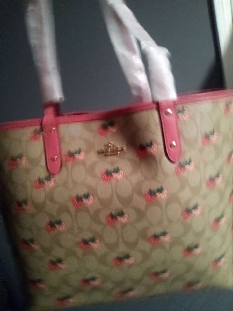 coach women's hangbags