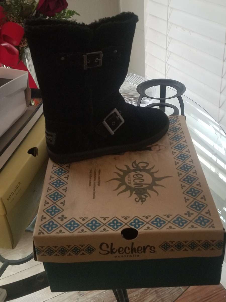 Sketchers Boots size 7