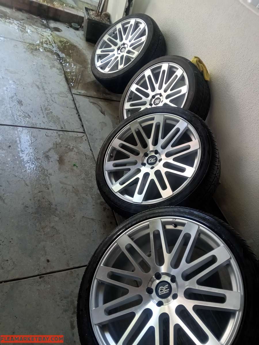 rines 24 enteritos y llantas nuevas son 24 de 5 virlos ningu