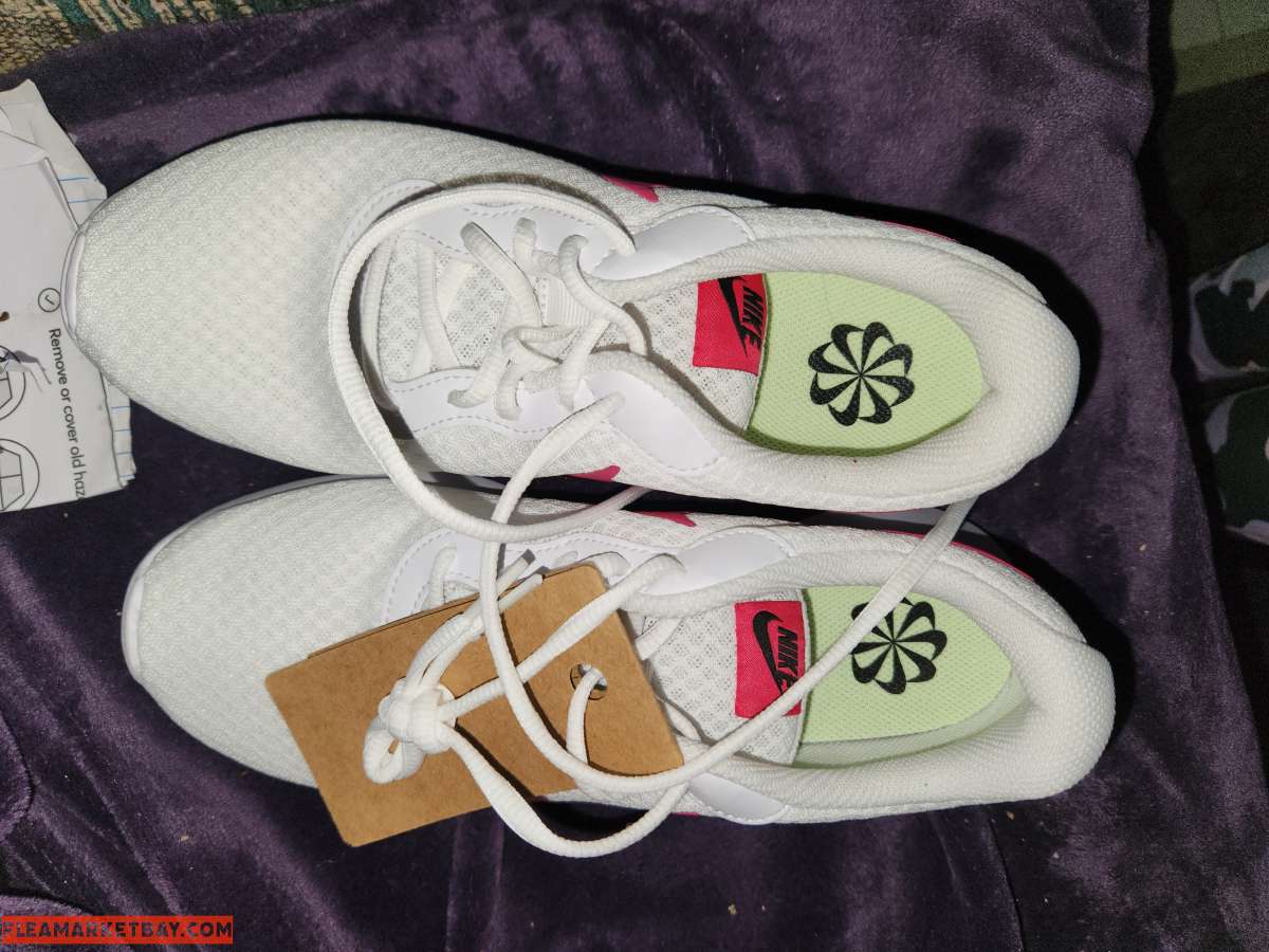 Nike - Women's Nike Tanjun