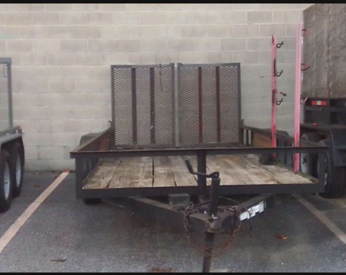used landscaping trailer asking for 2200