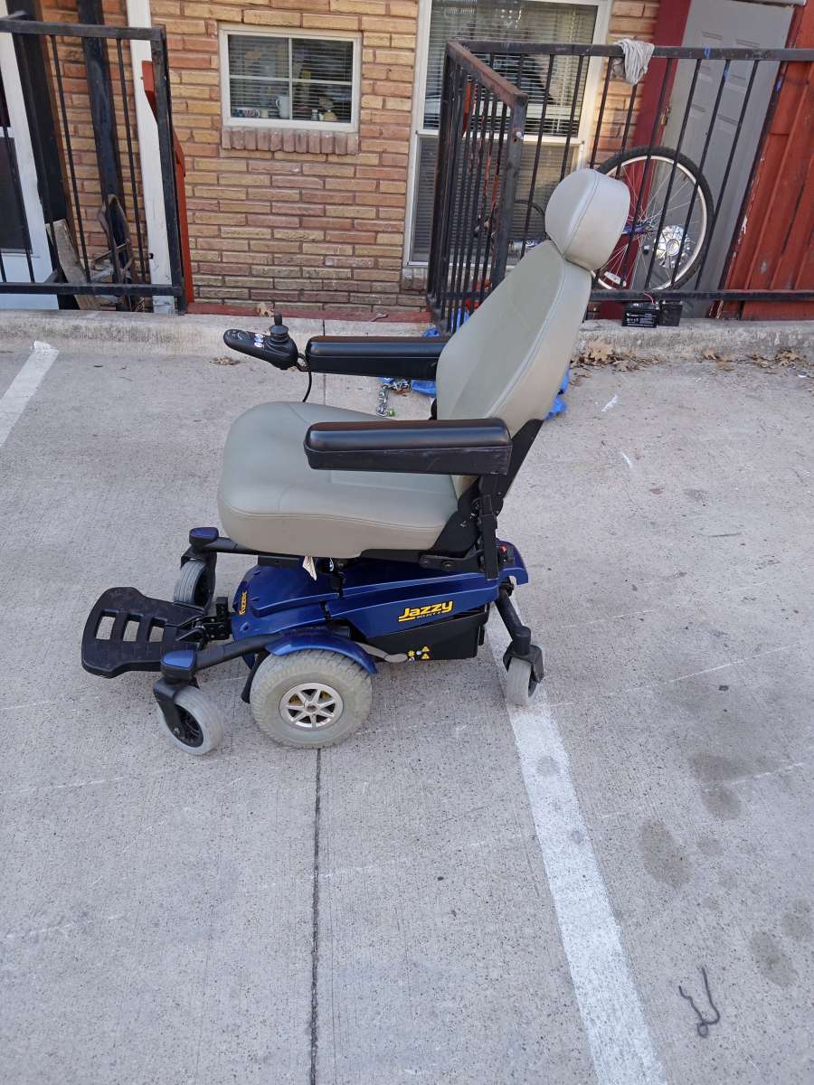 electric wheelchair