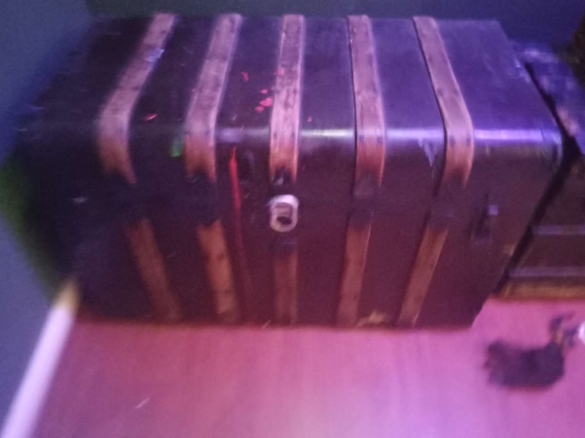 nice treasure chest look