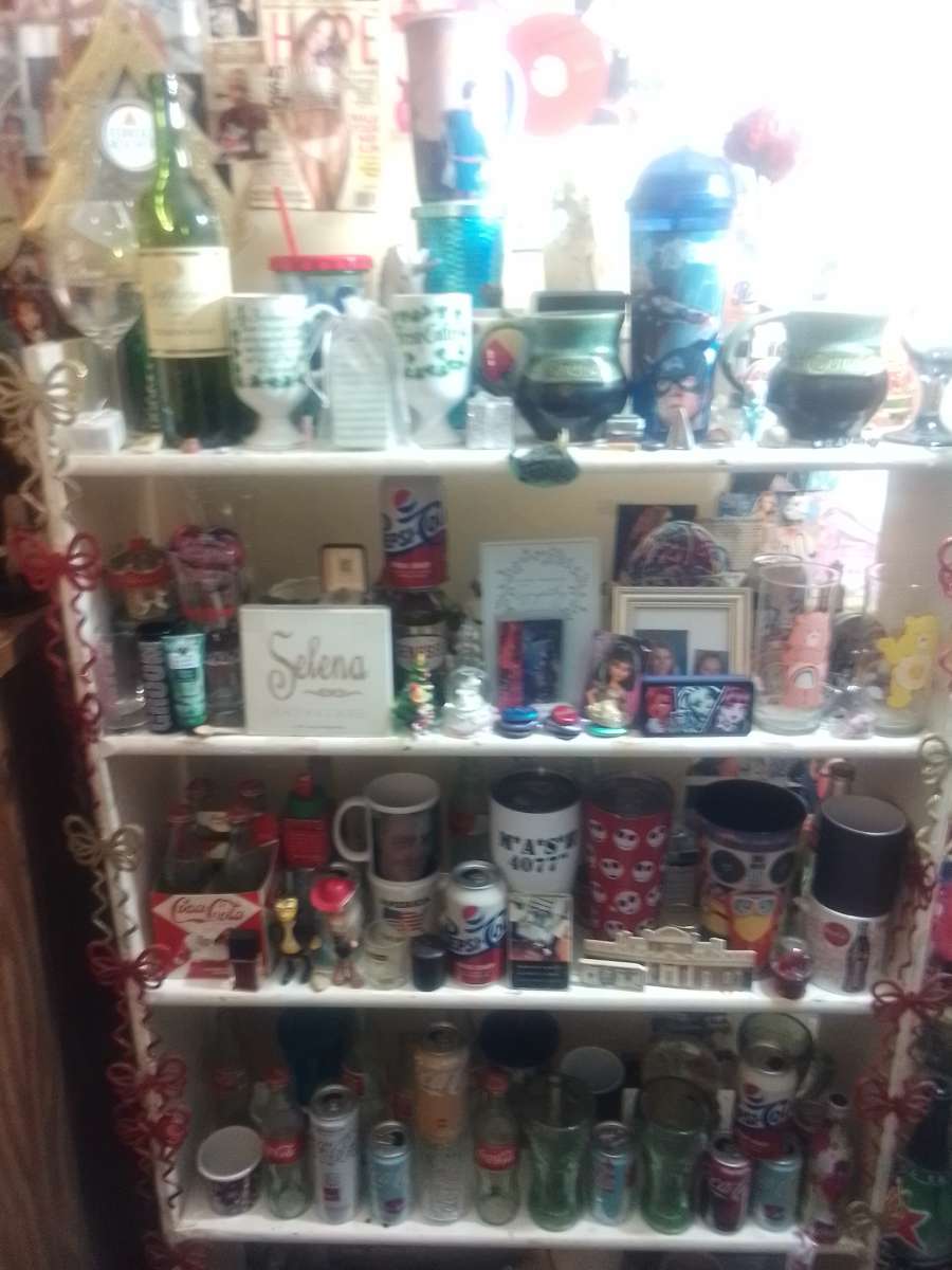 Knick knack assortment