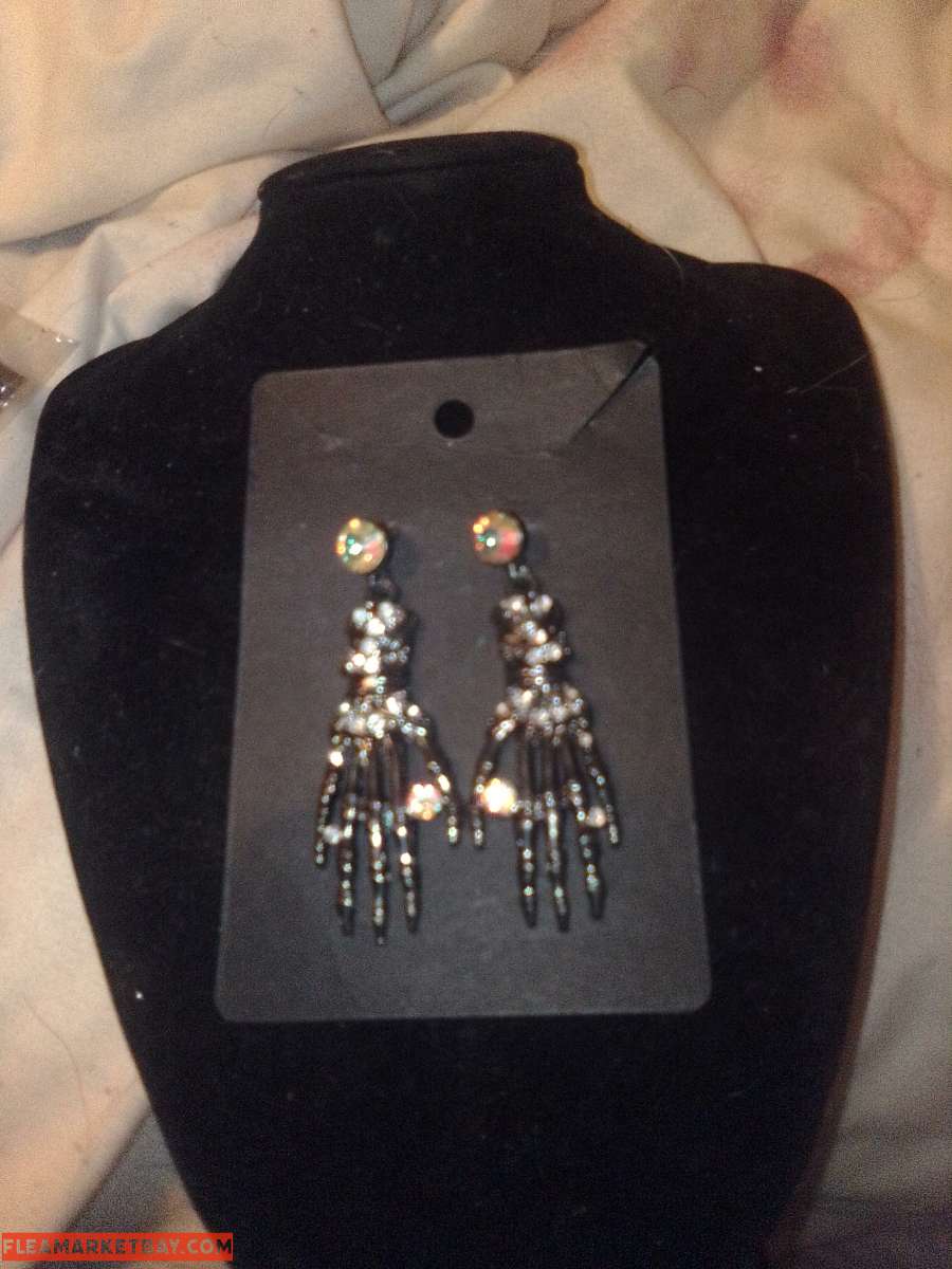 Halloween hand earrings