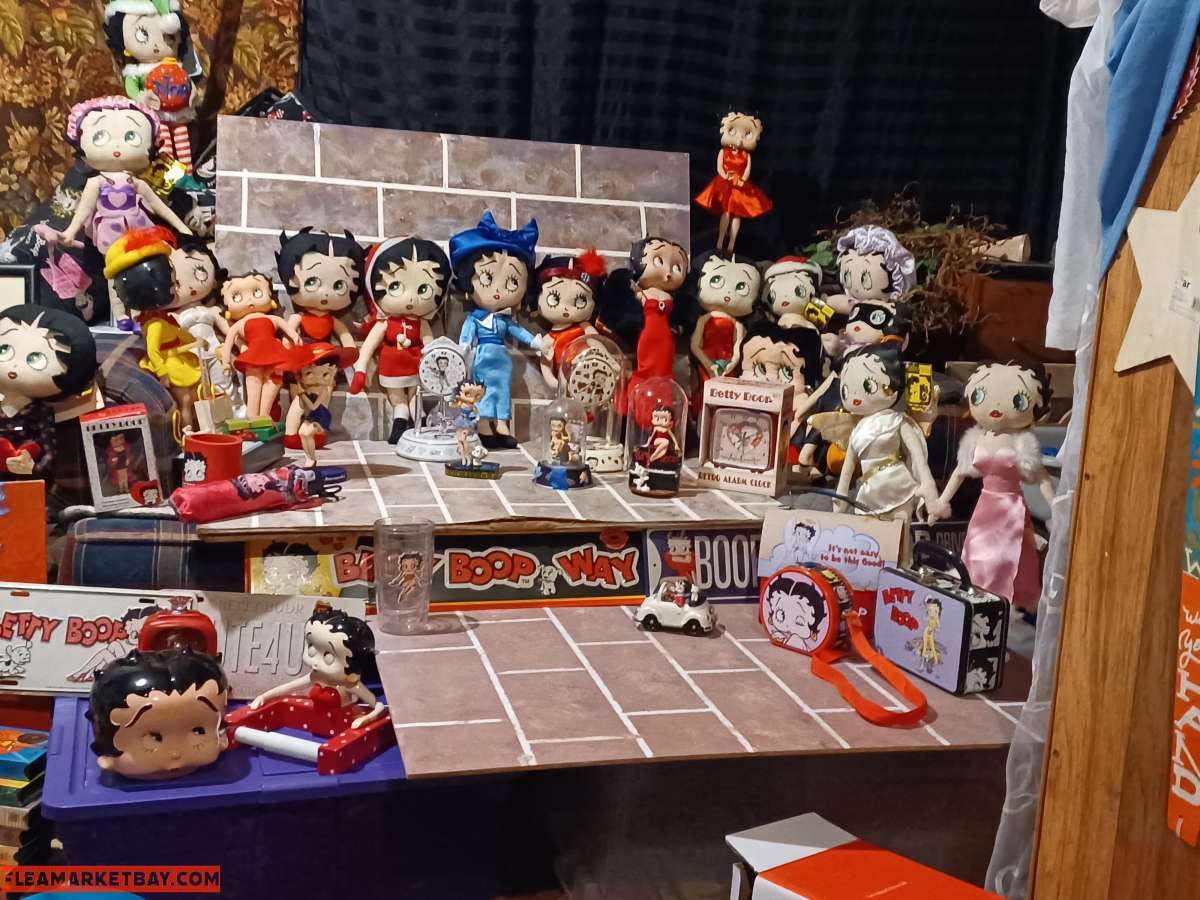 Betty boop collectables read description