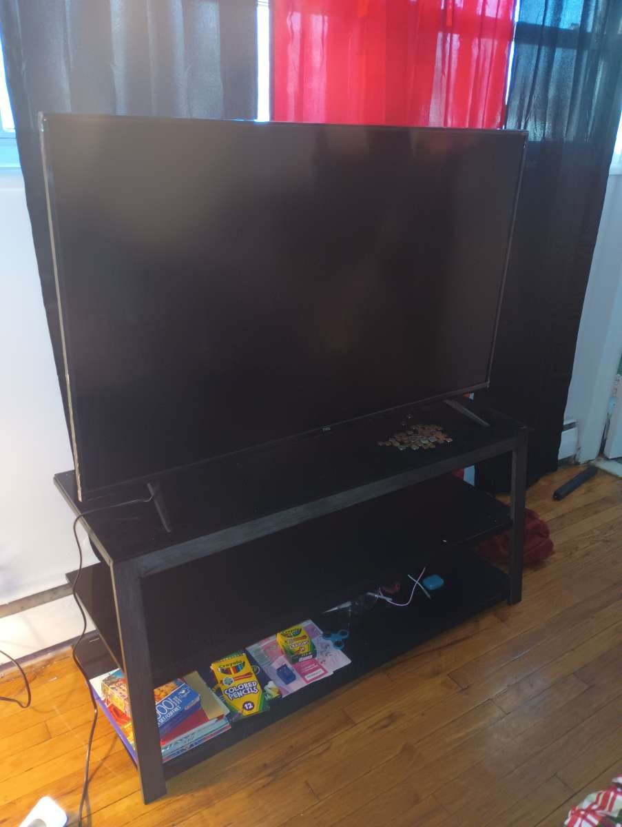 60 inch Roku TCL tv Glass TV stand
