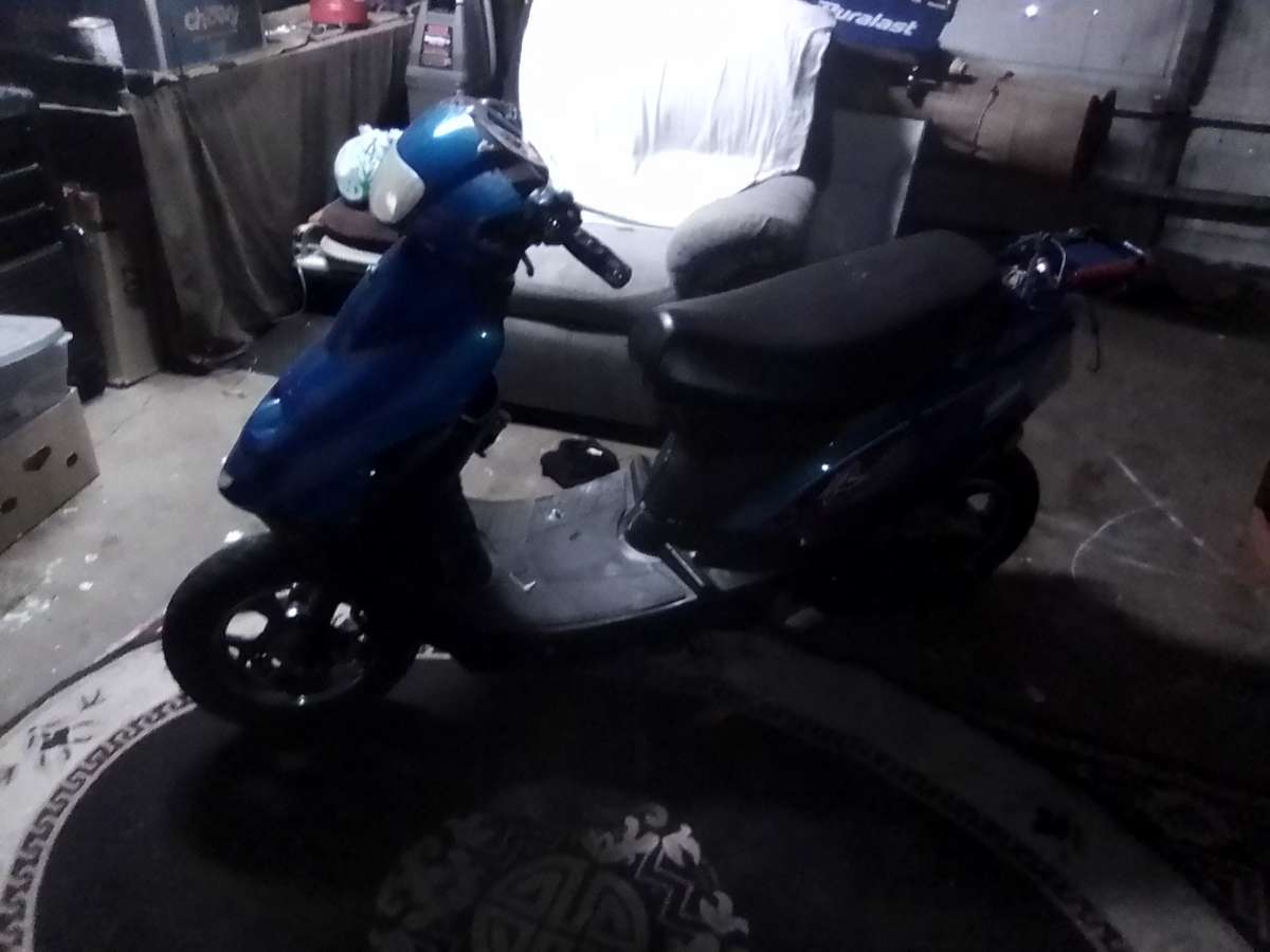 2020 revolution boom 50cc moped