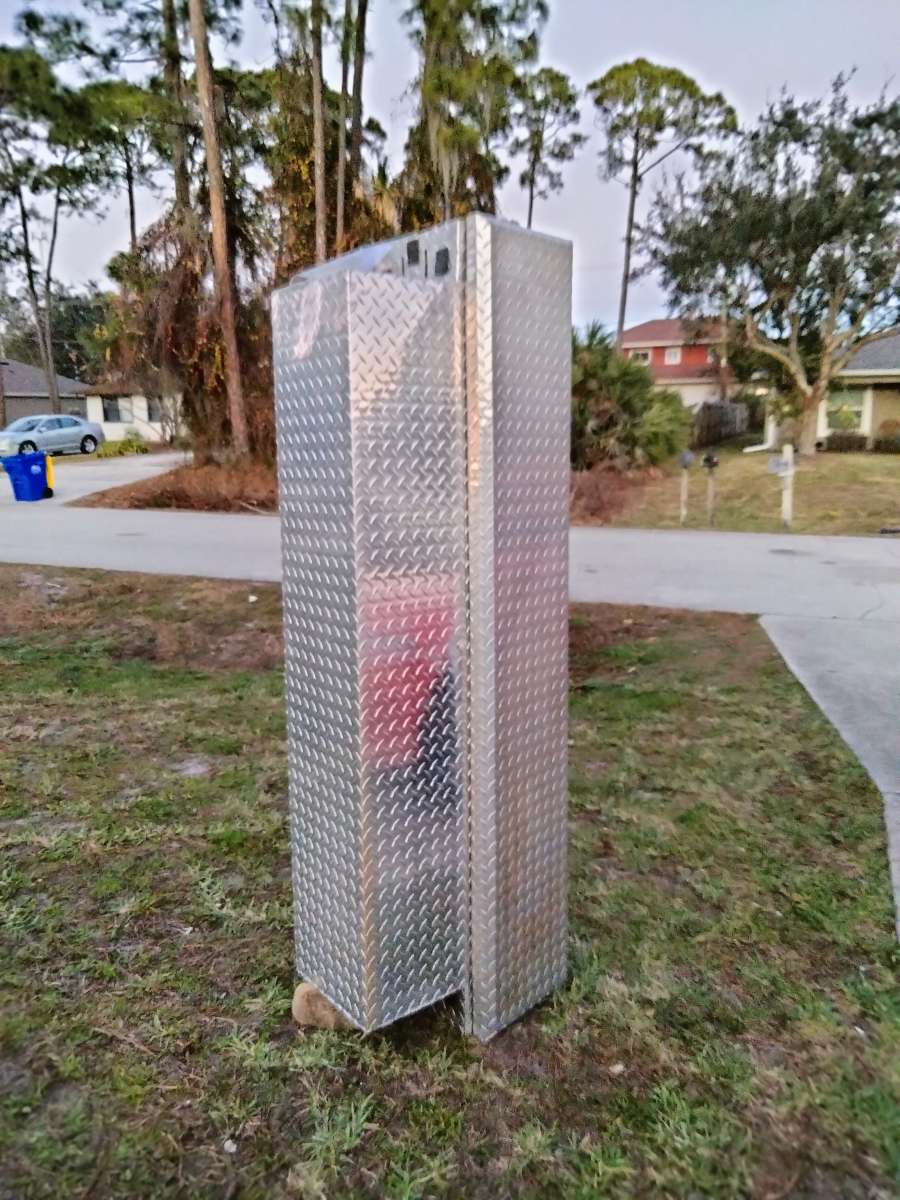 kobalt Diamond plateTruck bed toolbox