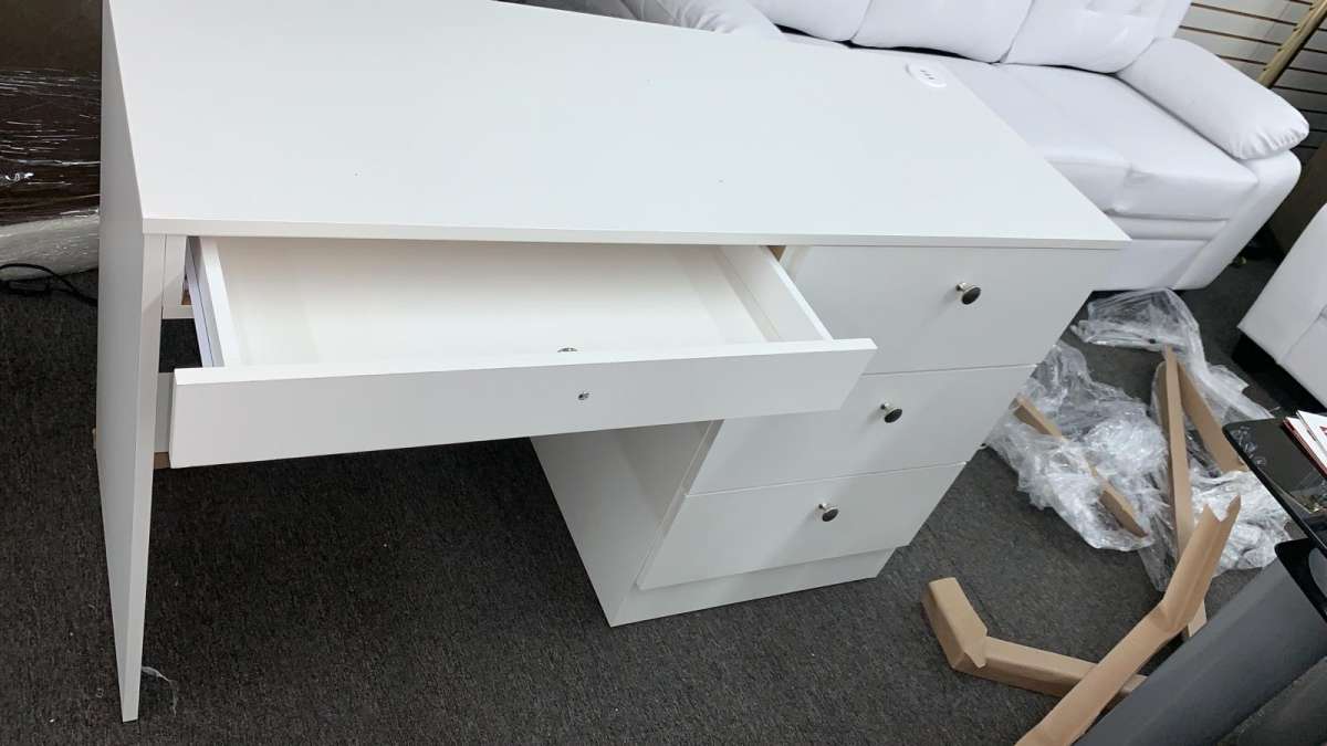 Escritorio economico Ofrezco financiamiento Contactame