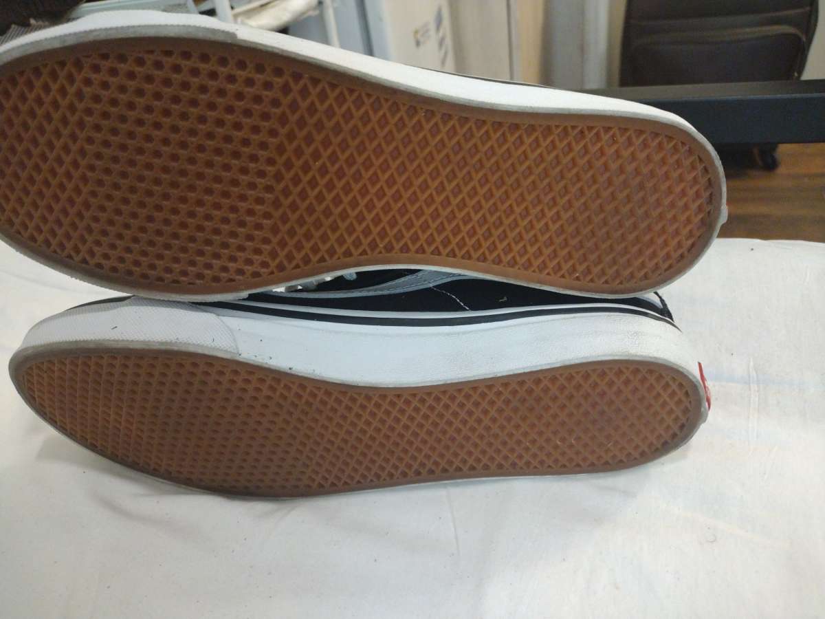 off The Wall Unisex Vans