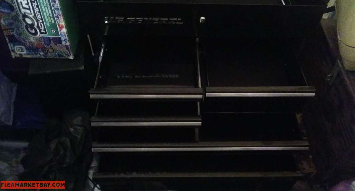 US GENERAL 26 INCH TOOL BOX