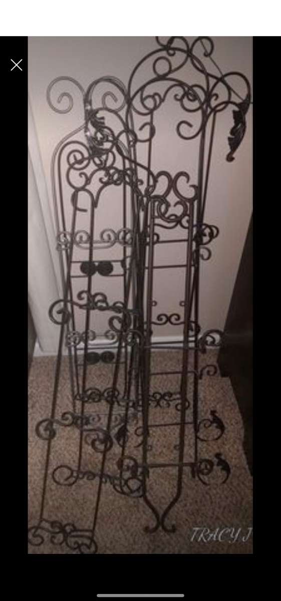 METAL SHELVES