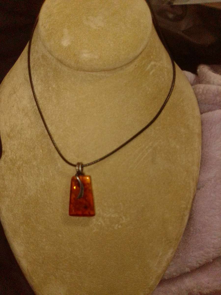 vintage amber resin necklace