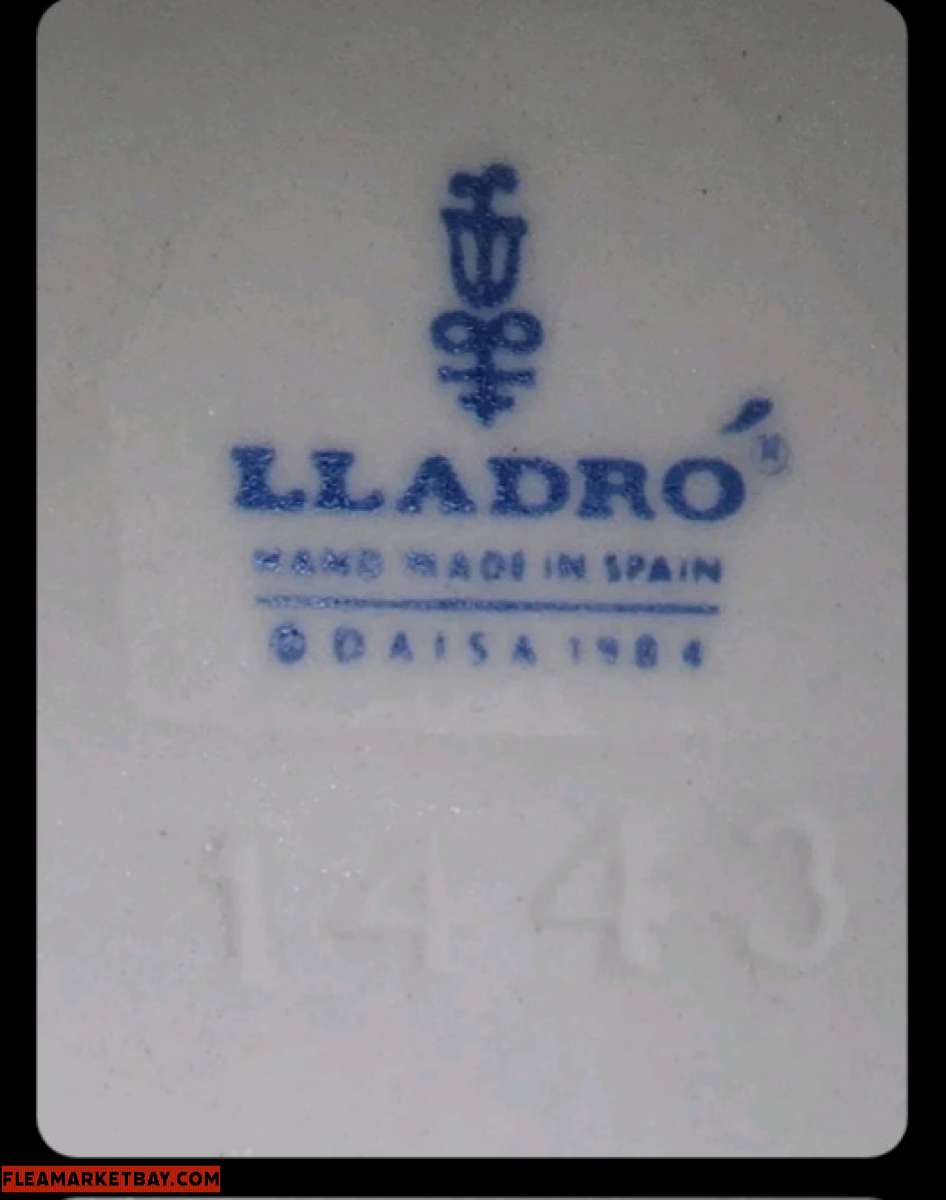 Lladro POLAR BEAR Figurine Hand Made Porcelain Spain