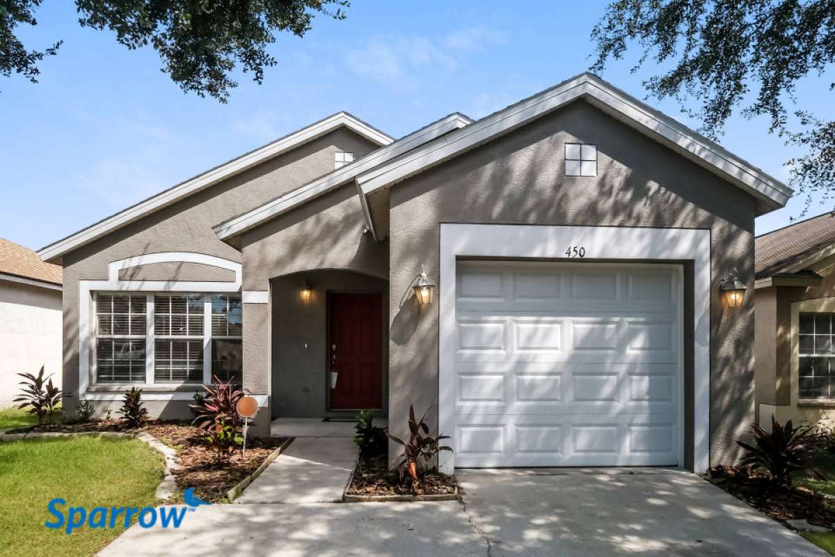 3 bedroom and 2bathroom available for rent and move in ready